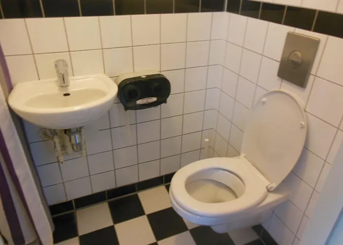 سليب-إن أمستردام