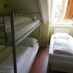 Sleep-inn Hostel *